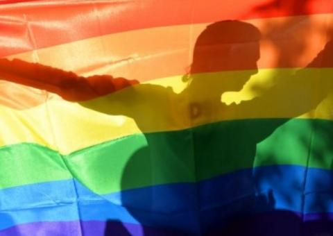  Ucrânia realiza sua primeira parada gay sob forte esquema de segurança